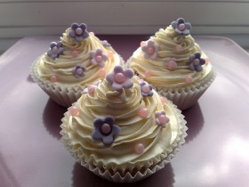 Baby Shower Purple and Pink Cupcake 