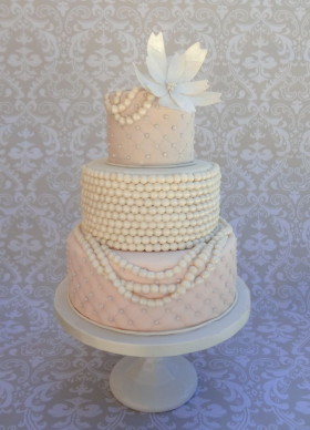 Pearl Wedding Cake 